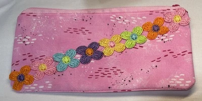 Saffy’s Hecho a Mano por Candice Ligero Rosa Cremallera Bolsa Bolso 7 3/4” x 4” Foto 1 de 4
