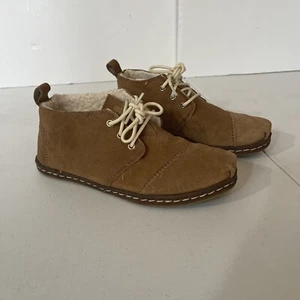 Toms Brown Tan Suede Leather Flat Booties Shoes Women's Size 5 - Picture 1 of 8