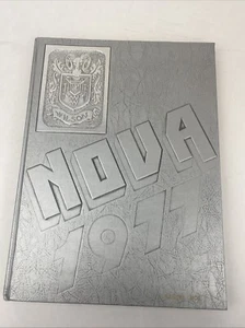 1977 WOODROW WILSON HIGH SCHOOL YEARBOOK TACOMA, WASHINGTON  NOVA - Picture 1 of 20