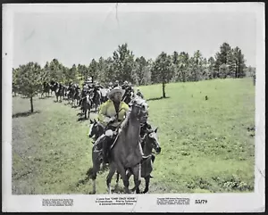 LOTE 2 fotos promocionales originales de westerns de los años 40-50 a color caballería canadiense del Pacífico - Imagen 1 de 3