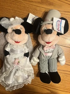 Peluche vintage con etichette Disney Store sposi Topolino Minnie matrimonio peluche - Foto 1 di 7
