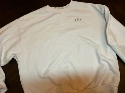 Alo Yoga Accolade Crew Neck Pullover Color White Size S - Image 1 of 4