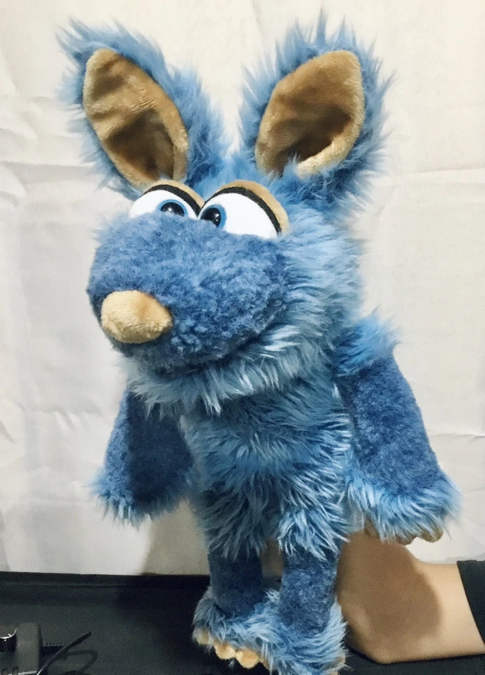 Living Puppets Hand Puppet Play Animal “Schlawenski the Coyote” 17.5”~US Seller - Image 1 of 4