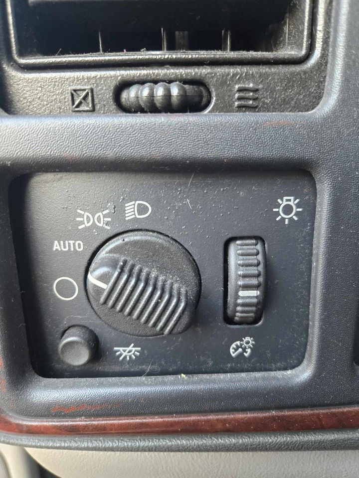 Interruptor de faros (dash Mtd) CADILLAC ESCALADE 03 04 05 06 Foto 1 de 1