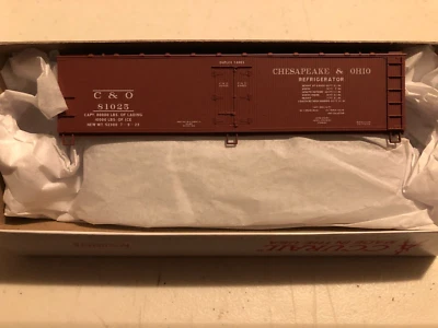 Accurail HO Scale 81563 Chesapeake & Ohio 40' Reefer Rd #81025 Kit HH - Image 1 of 2