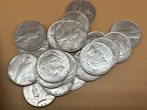 1922 $1 Peace Silver Dollar - 90% Silver - Picture 1 of 5