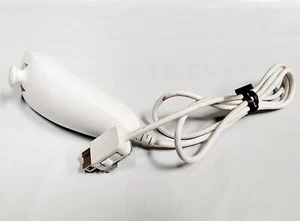 Nintendo Wii and Wii U RVL-004 OEM Nunchuk - White (UAC) - Picture 1 of 3