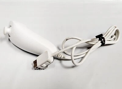 Nintendo Wii y Wii U RVL-004 OEM Nunchuk - Blanco (UAC) Foto 1 de 3