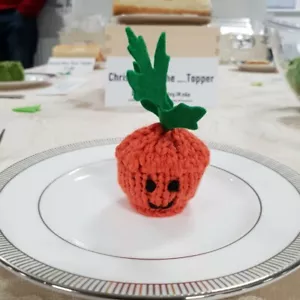 Modello Maglia carota, Copertura Cioccolato Ferrero Rocher, Modello Carota di Pasqua - Foto 1 di 1
