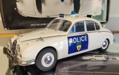 Model Icons 1:18 Leicestershire and Rutland Constabulary 1965 Jaguar MK2 Boxed - Image 1 of 4