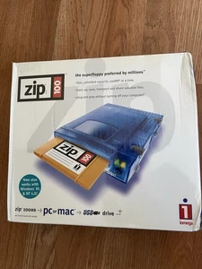 NOS New Iomega Zip 100 Portable USB Drive Factory Sealed PC/Mac Superfloppy - Afbeelding 1 van 3