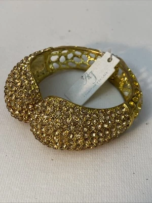 Pulsera AJ Bisagra Puño Color Dorado Estrás. V84 Foto 1 de 4