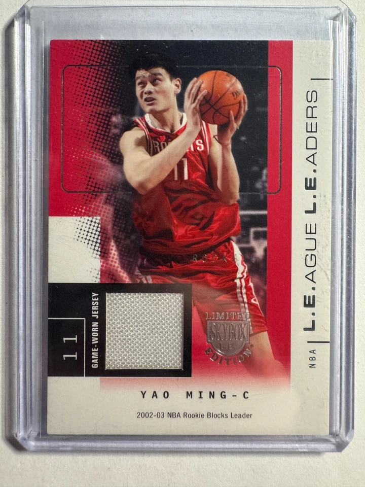 K271.443 - 2003-04 SkyBox LE League Leaders usado en el juego #LLYM Yao Ming #/75 Foto 1 de 1