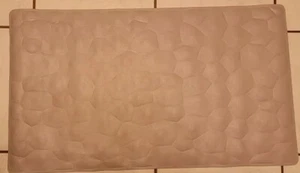 NIB Amazon Basics Non-Slip Rubber Bath Mat w/ Pebble Texture in Light Gray - Picture 1 of 4
