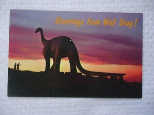 GREETINGS FROM WALL DRUG SOUTH DAKOTA UNUSED POSTCARD - Picture 1 of 2