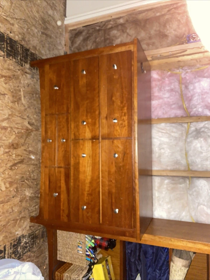 Cómoda ACME Furniture 19525 Louis Philippe III - Acabado cereza Foto 1 de 1