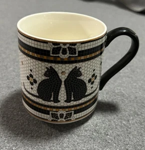 Anthropologie Bisro Fliese schwarze Katze Halloween Kollektion Kaffeebecher 13 Unzen NEU Neu im Karton - Bild 1 von 5