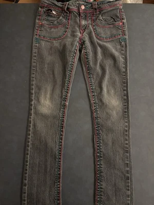 Jeans Apollo talla 7/8 calce ajustado elástico tiro bajo Foto 1 de 4