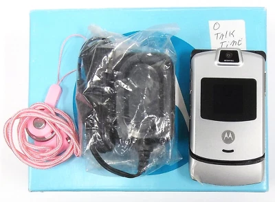 Motorola RAZR V3m - Silver and Black ( Verizon ) Flip Phone - 00:00:00 Talk Time - Image 1 of 4