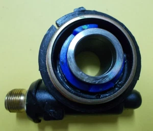 Rinvio contachilometri Ducati 49810011A foro 17 mm. nuovo con lieve crepa - Imagen 1 de 3