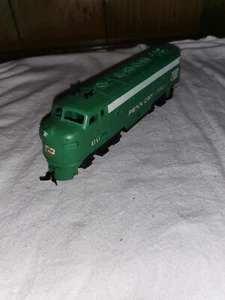 Tyco/Mantua Penn Central F7 Locomotive - Picture 1 of 5