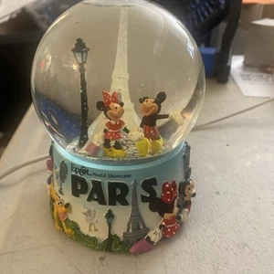 Disney’s Mickey & Minnie Snow Globe Of The Eiffel Tower Epcot Paris untested - Picture 1 of 7