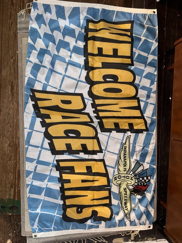 Винтажный логотип Indianapolis Motor Speedway Welcome Race Fans коллекционный флаг 3 фута x 5 футов - Изображение 1 из 2