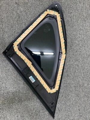 OEM 87820-D3110 Glass Quarter Fixed Right Passenger for Hyundai Tucson 2016~2021 - Image 1 of 4