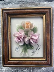Ramo de flores de porcelana arte de pared enmarcado Capodimonte Italia - Imagen 1 de 4