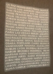 POTTERY BARN Blanket / Throw *Cities of the World* 63" x 45" - EXCELLENT SHAPE ! - Picture 1 of 7
