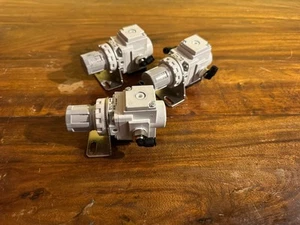 SMC ARP20K-F02-3 pressure regulator - Picture 1 of 2