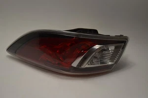 10-13 MAZDA 3 REAR RIGHT PASSENGER SIDE TAIL LIGHT LAMP OEM - Picture 1 of 22
