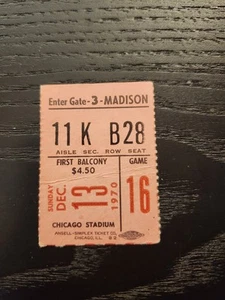 1970 Chicago Blackhawks Ticket Stub- Bobby Hull 1000th NHL Point (Assist)  - Picture 1 of 4