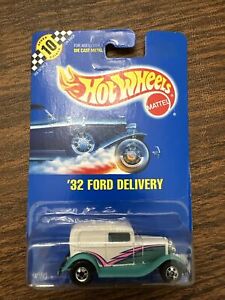 Hot Wheels 32 Ford Delivery 1992 Collector #135 White Turquoise Die Cast