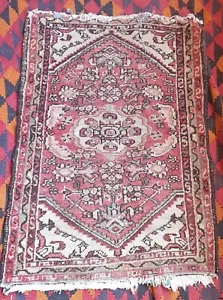 Vintage antique oriental rug small 32" x 23" wool carpet Finged - Picture 1 of 10