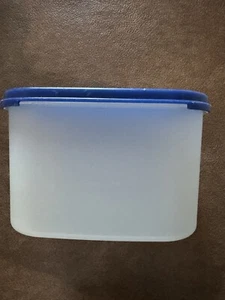 Tupperware Modular Mate 1792 Contenitore Alimenti Coperchio Blu 8 Tazze 6,5 x 4 x 4 pollici - Foto 1 di 3