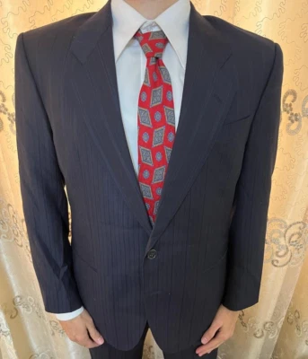 1950s vintage handtailored bespoke classic all worsted 2 button Navy suit 40R - Image 1 of 4