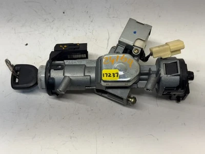 2004-2005 MAZDA 3 IGNITION SWITCH LOCK W/KEY OEM. - Image 1 of 4