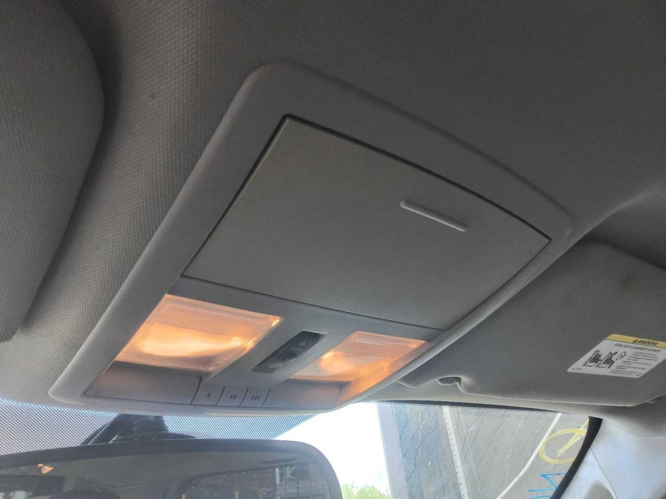 控制台前屋顶带天窗适合 05-10 GRAND CHEROKEE 590304 — 第 1/1 张图片