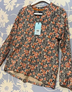 Ladies WEIRD FISH size 18 organic cotton printed V-Neck top with longsleeves. - Picture 1 of 9