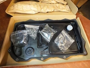 New Genuine Jaguar XF X260 2016   Mechatronic gearbox Oil Pan kit T4N33250 B54 - Picture 1 of 11