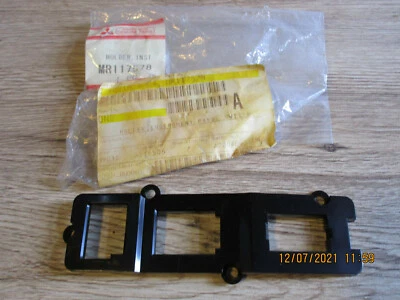 Genuine Mitsubishi OEM MR117578 Instrument Panel Holder Fits 97-04 Montero Sport - Image 1 of 4