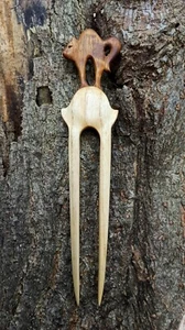 Palo de pelo de madera hecho a mano "Happy Cat", 2 puntas, caoba, madera de Ailanthus - Imagen 1 de 8