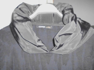 Schwarzes Boutiquekleid Gr.44/ 46 mit  großem Kragen und Extras - Bild 1 von 4