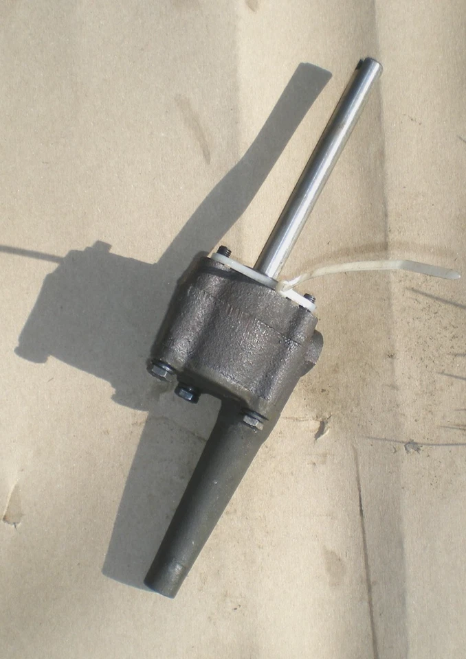 Conjunto de bomba de aceite vertical original Triumph Spitfire mk1 1147 Foto 1 de 1