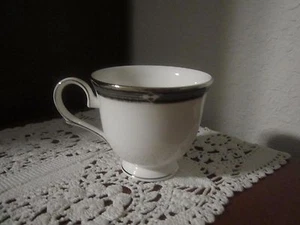 LENOX DIAMOND SOLITAIRE COFFEE CUP FINE BONE CHINA - Picture 1 of 7