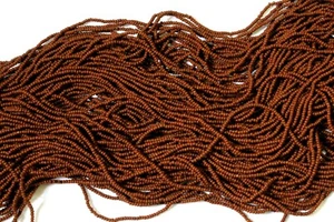 Antique/Vintage Micro Seed Beads-14/0 Opaque Cocoa Brown-5.7 gram Hanks - Picture 1 of 4