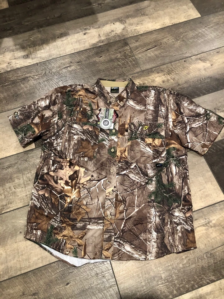Scent Blocker Men's Recon Short Sleeve Button Down Shirt- Size Large - Image 1 of 2