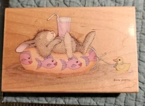 House Mouse " Bunny Cruise" Rubber Stamp. Floaty. Rubber HOPPER Comb-SHIP! NEW - Picture 1 of 8