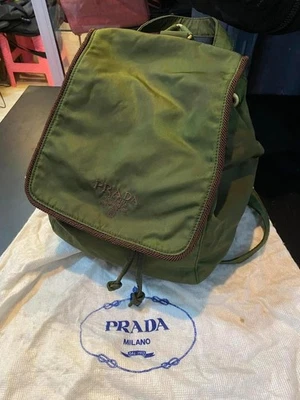 Mochila de náilon vintage Prada - Imagem 1 de 4